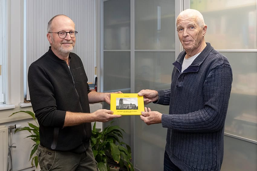 Geert van Dijken presenteert boek over Stedum, ‘oet tied van mien opa en opoe’