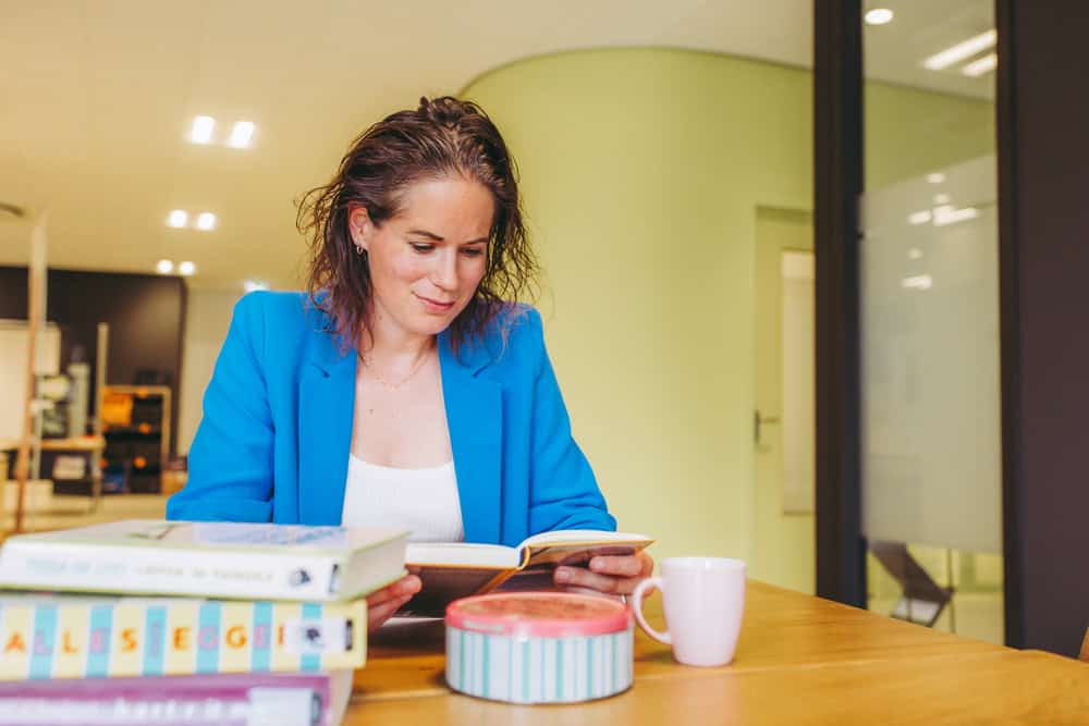 Mobiele bibliotheek van Biblionet Groningen in Sellingen wekelijks te bezoeken