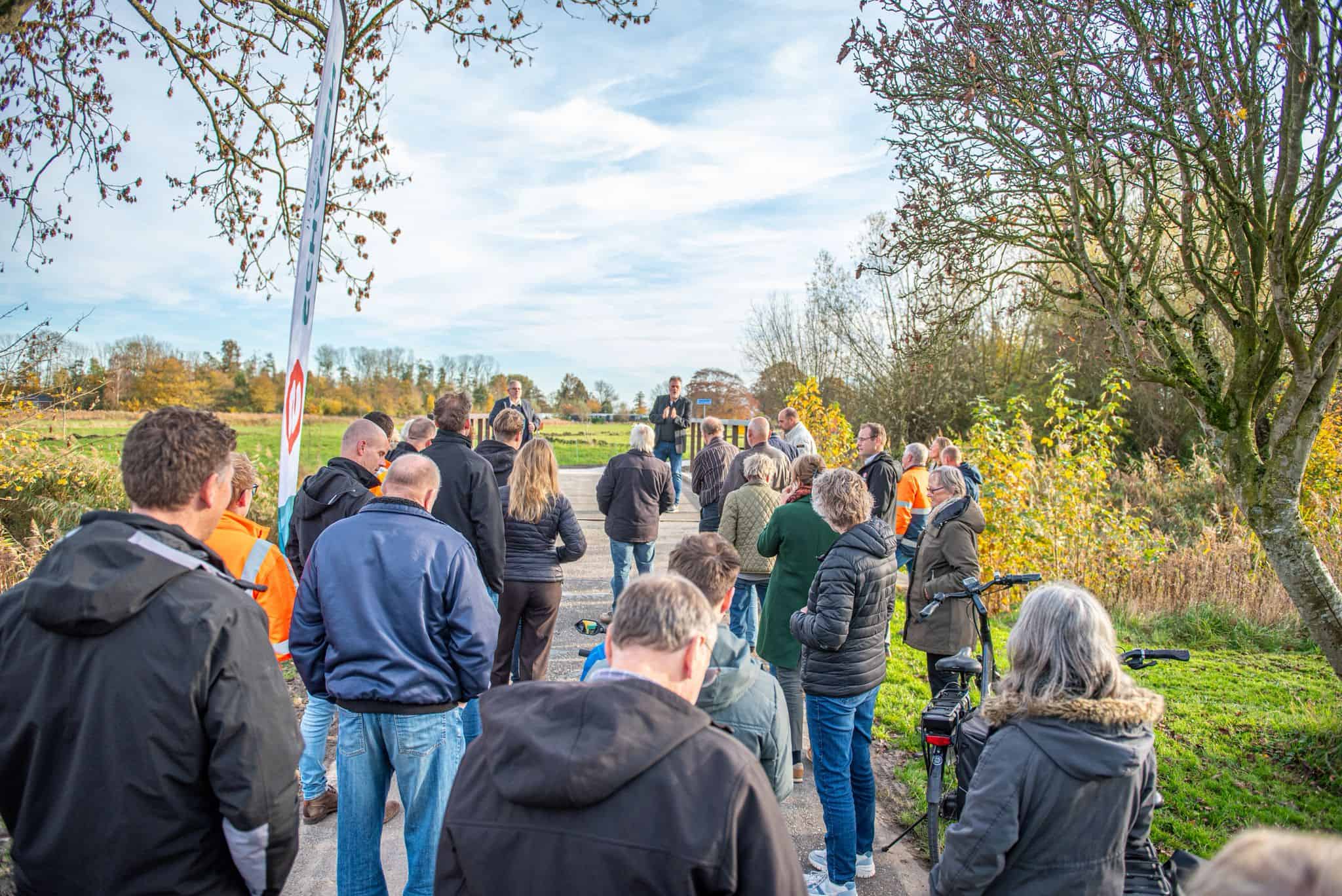 Fietspad in Nieuw Scheemda heropend na grondige opknapbeurt