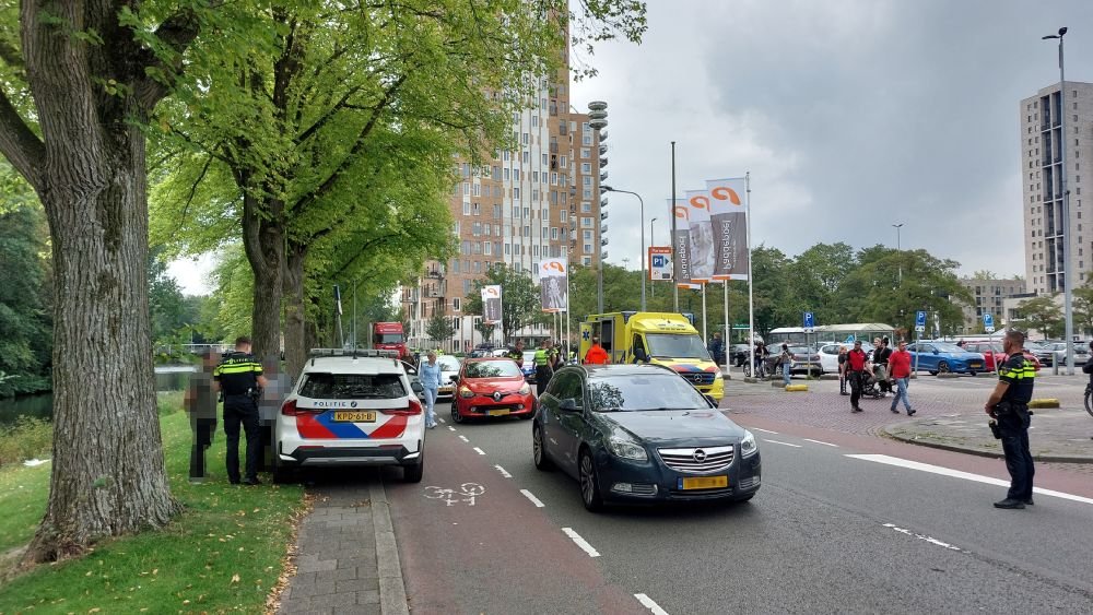 Fietser gewond bij botsing met auto op Dierenriemstraat in Groningen