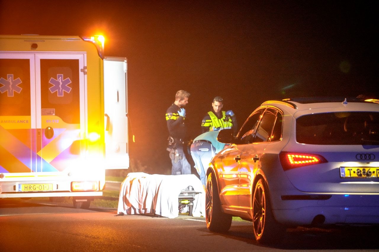 Motorrijder zwaargewond aangetroffen aan Oostereinde in Beerta
